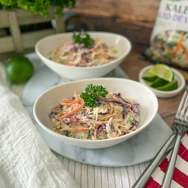 Salade crémeuse de chou frisé au chili doux