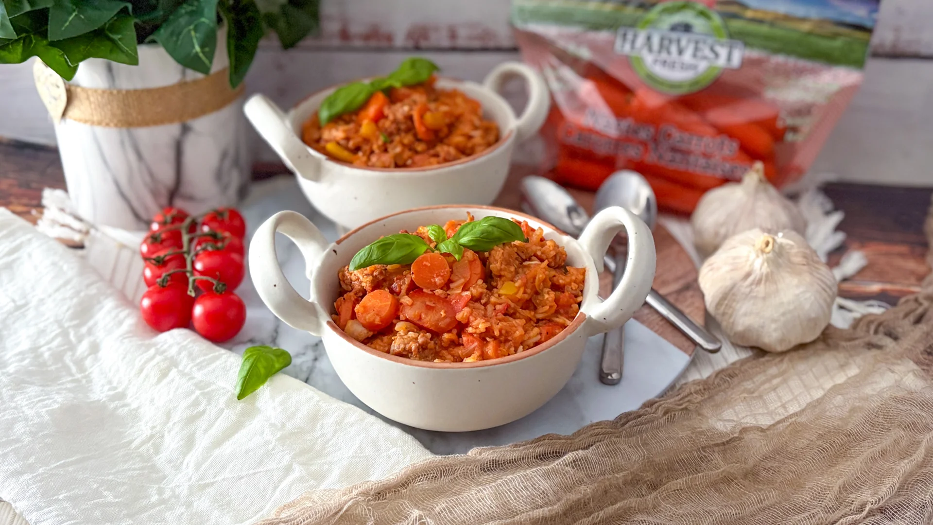 Veggie and meat with rice bowl